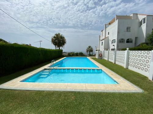 Apartamento Primera L�nea de Playa, Golf Y Vistas Al Mar