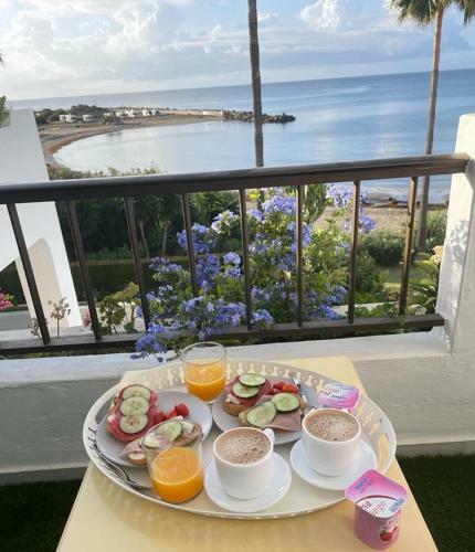 Apartamento Primera L�nea de Playa, Golf Y Vistas Al Mar