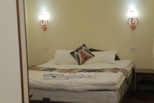 Eshoni Pir Hotel