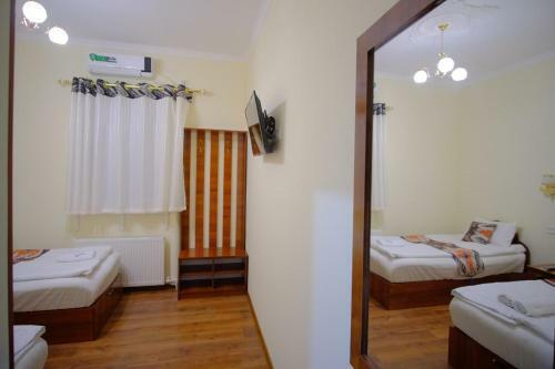 Eshoni Pir Hotel
