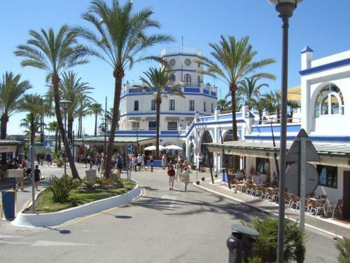 Apartamento First Line Beach Sea View Estepona