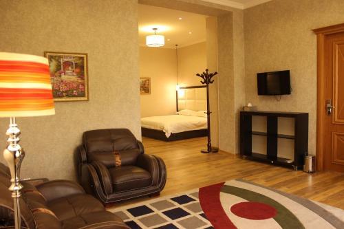 Hostal Atlas B&B Guest House