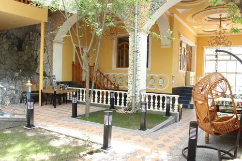 Hostal Atlas B&B Guest House