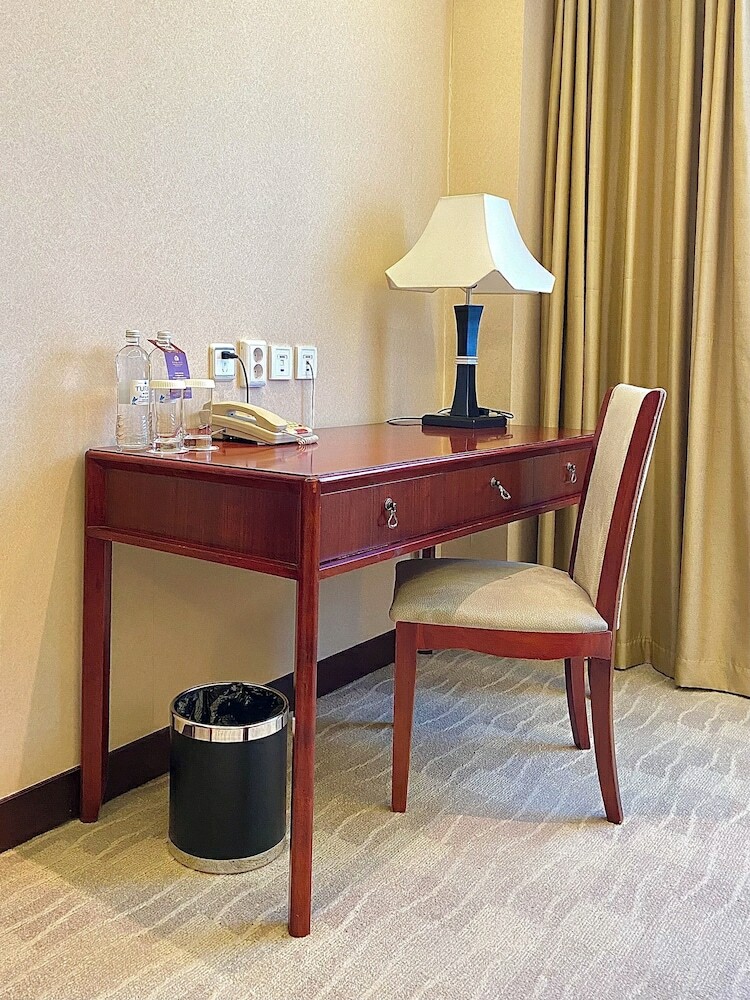 Beijing Palace Soluxe Hotel Astana