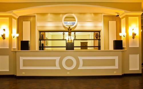Sky Luxe Hotel