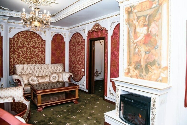 Lion Hotel