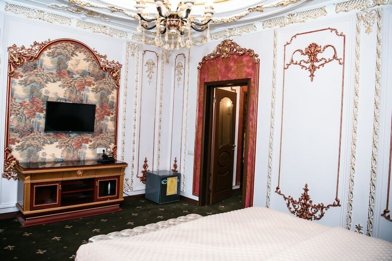 Lion Hotel
