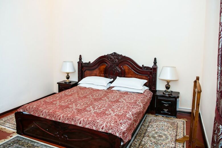 Lion Hotel