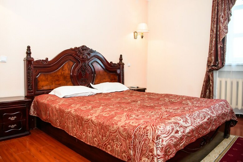 Lion Hotel