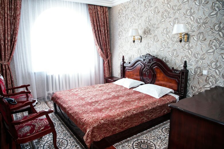 Lion Hotel