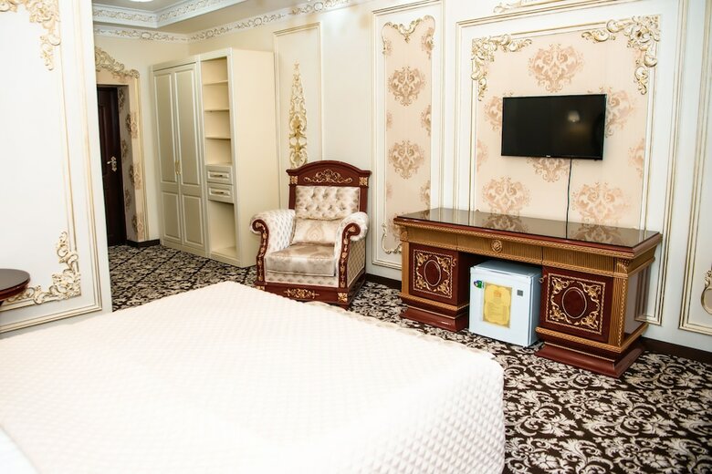 Lion Hotel