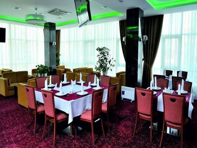 Oasis Inn Hotel