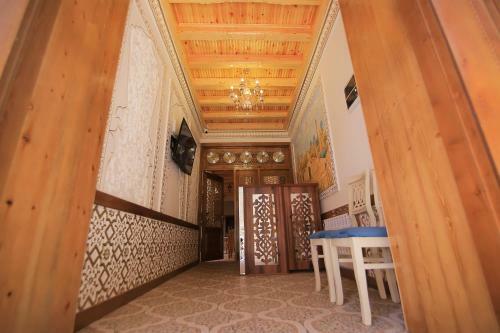 Xadijam Hotel