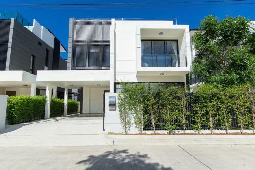 Villa Andy With Pool And 800 M Away From Beach