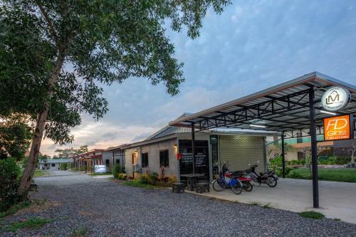 Hotel Malinee Resort