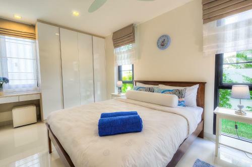 Villa Nata With Pool And 800 M Away From Beach
