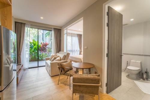 1 Bdr Pool Access Apartment Bangtao #104