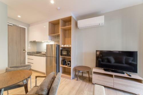1 Bdr Pool Access Apartment Bangtao #104