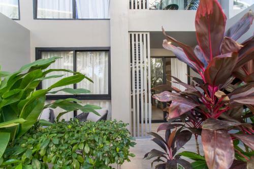 1 Bdr Pool Access Apartment Bangtao #104