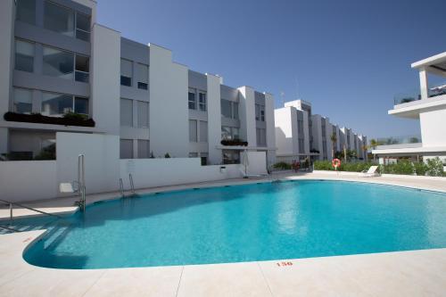 Apartamento Brand New Stylish 2 Bedroom Apt Le Mirage - Rdr219