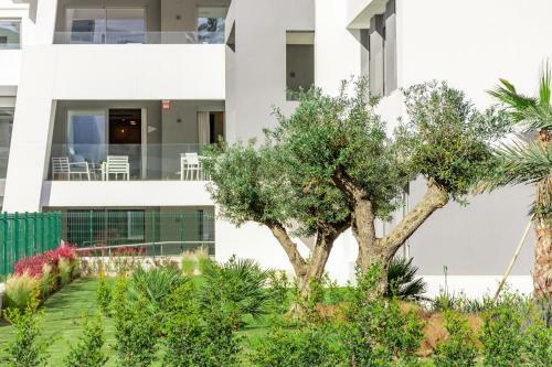 Vg- 2 Bedroom Apartment In Luxury Development