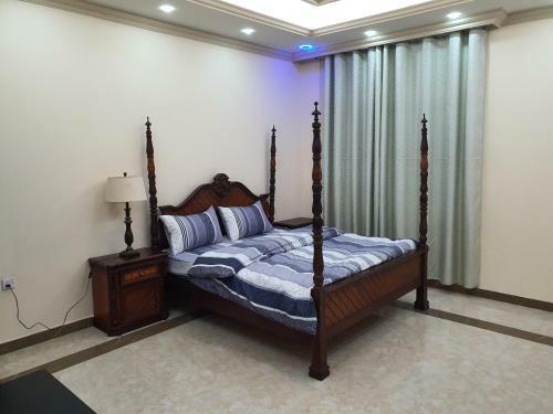 5 Bhk Villa With Pool