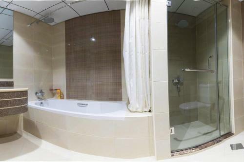 Luxury 1 Br Beach Apartment With Full Sea View