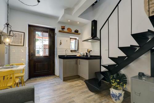 Unique Andalusian Townhouse Next To Beach