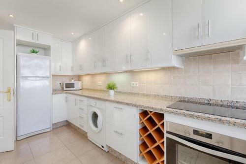 Front Sea View Apartment Estepona