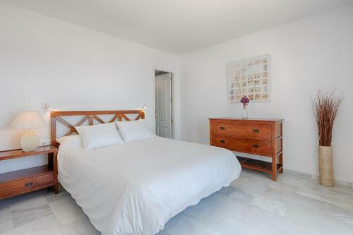 Front Sea View Apartment Estepona