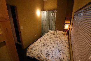 Albergue Running Bare