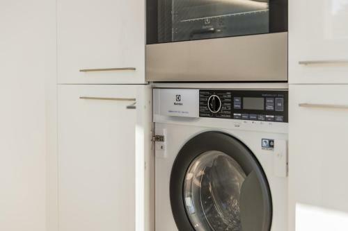 Sunny Modern Apartment Perfect Located