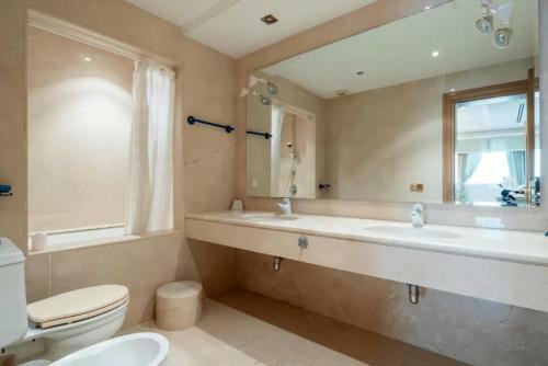 The Palace Marbella - Lavish Beachfront Villa