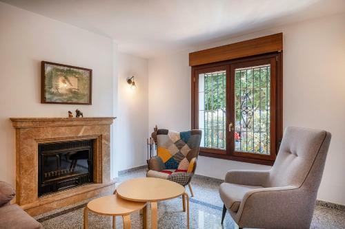 Tadawn Literary B&B