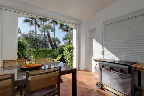 Frontline Paradise Townhouse