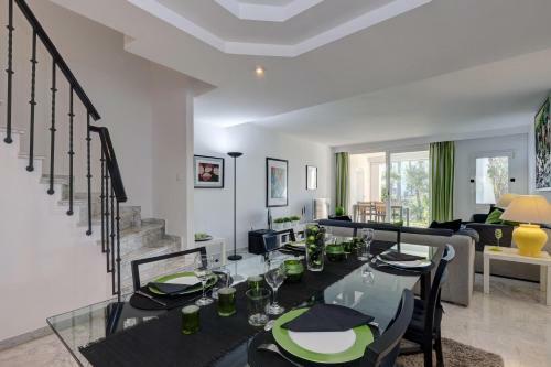 Frontline Paradise Townhouse