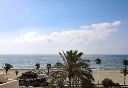 Renovated Townhouse San Roque 91