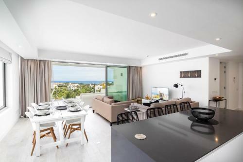 Al-1514 - 3 Bedrooms Apartment