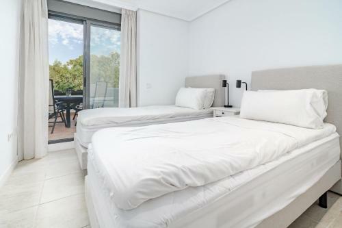 Ssg- Modern 2 Bedroom Apartment Sunset Golf