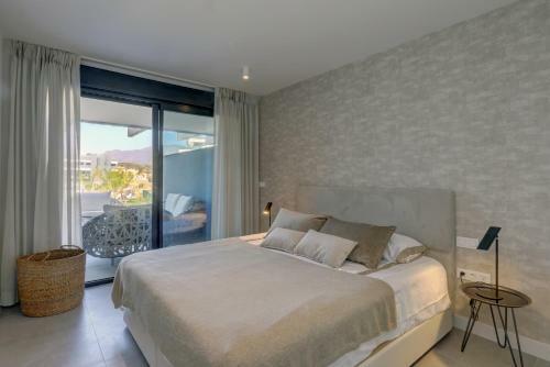 Oasis 325 - Luxury Apartments