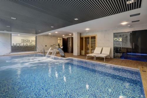 Oasis 325 - Luxury Apartments