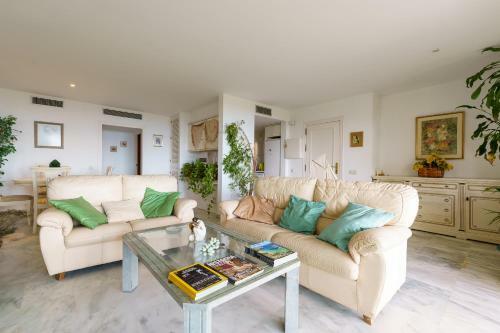 Estepona First Line Beach Apartment