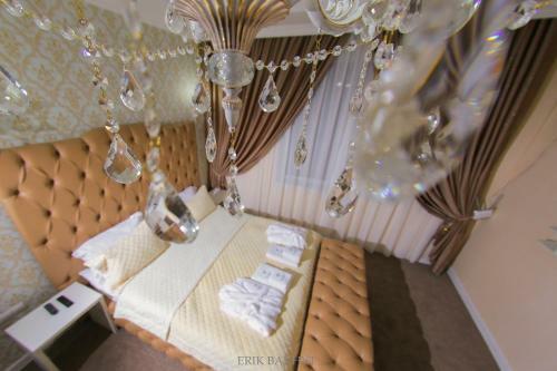Seven Day Hotel