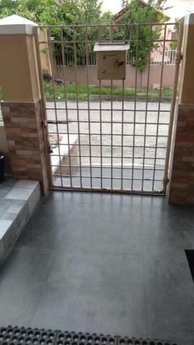 Furnished Home 3 Br With Internet,netflix,catv