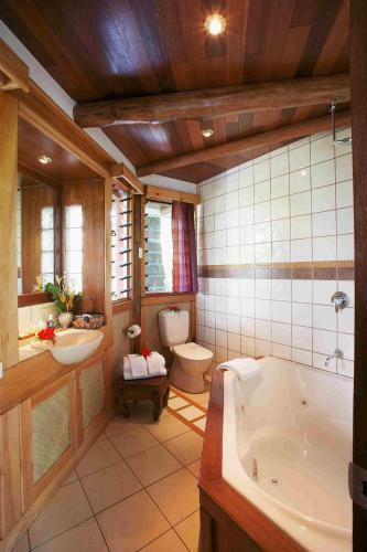 Hotel Koro Sun Resort & Rainforest Spa