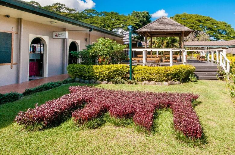 Tanoa Skylodge Hotel