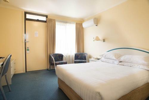 Sunrise Motor Inn