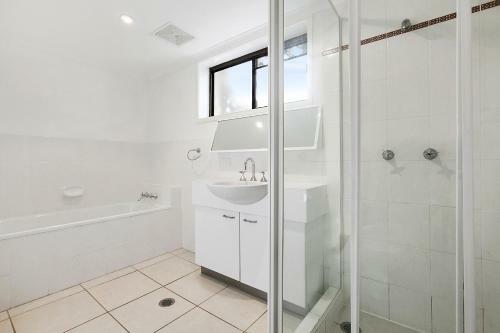 Hotel Culgoa Point Beach Resort