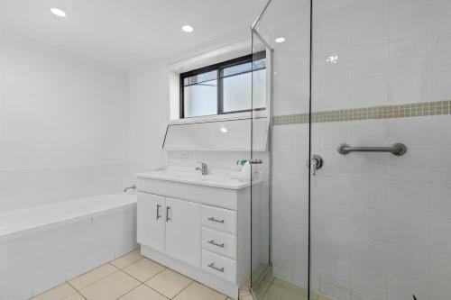 Hotel Culgoa Point Beach Resort