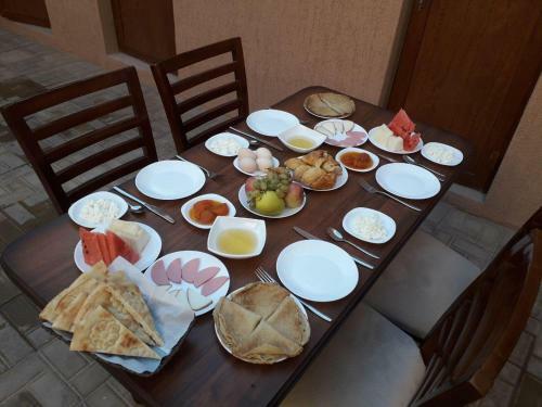 Caravan Hotel